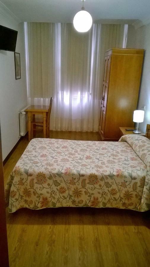 Hostal El Cairo 费罗尔 外观 照片
