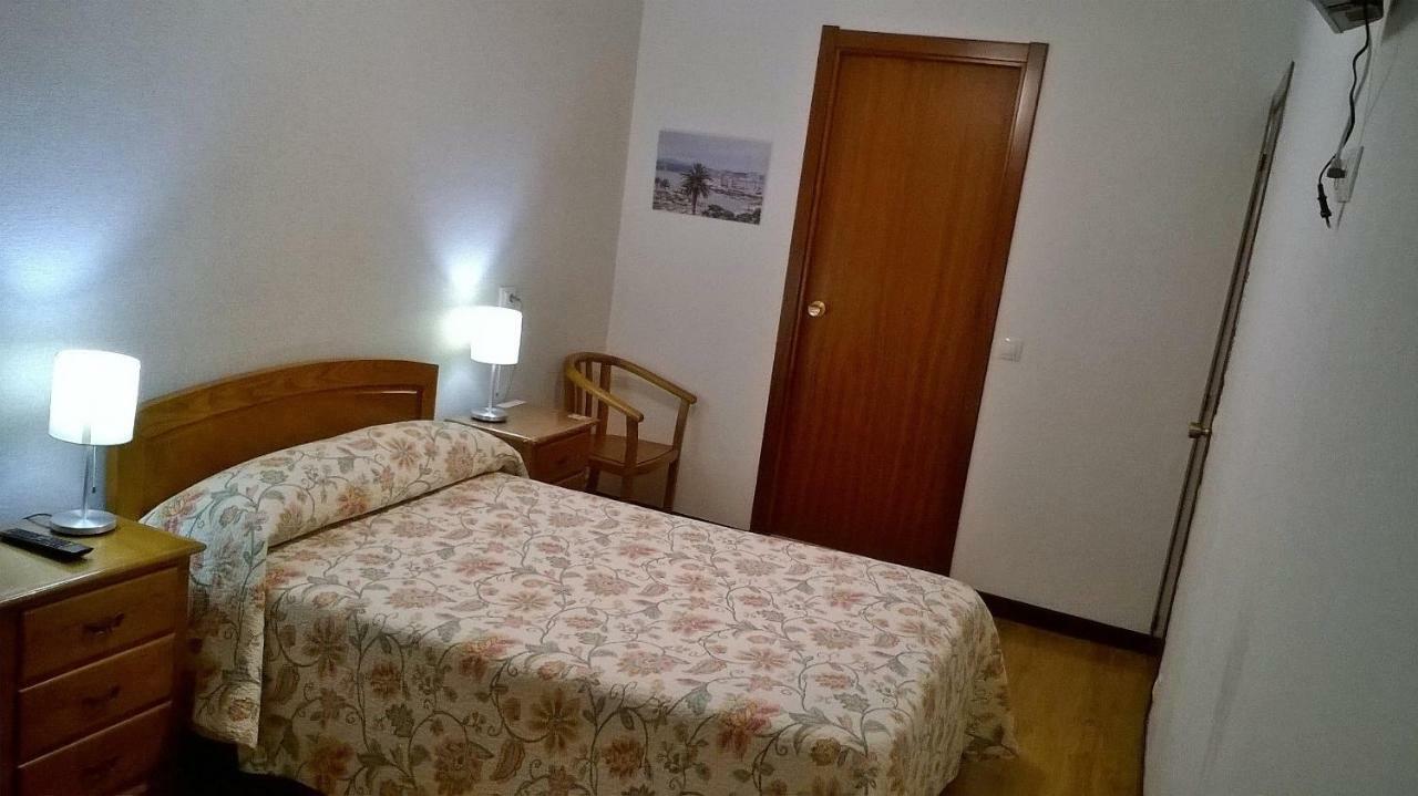 Hostal El Cairo 费罗尔 外观 照片